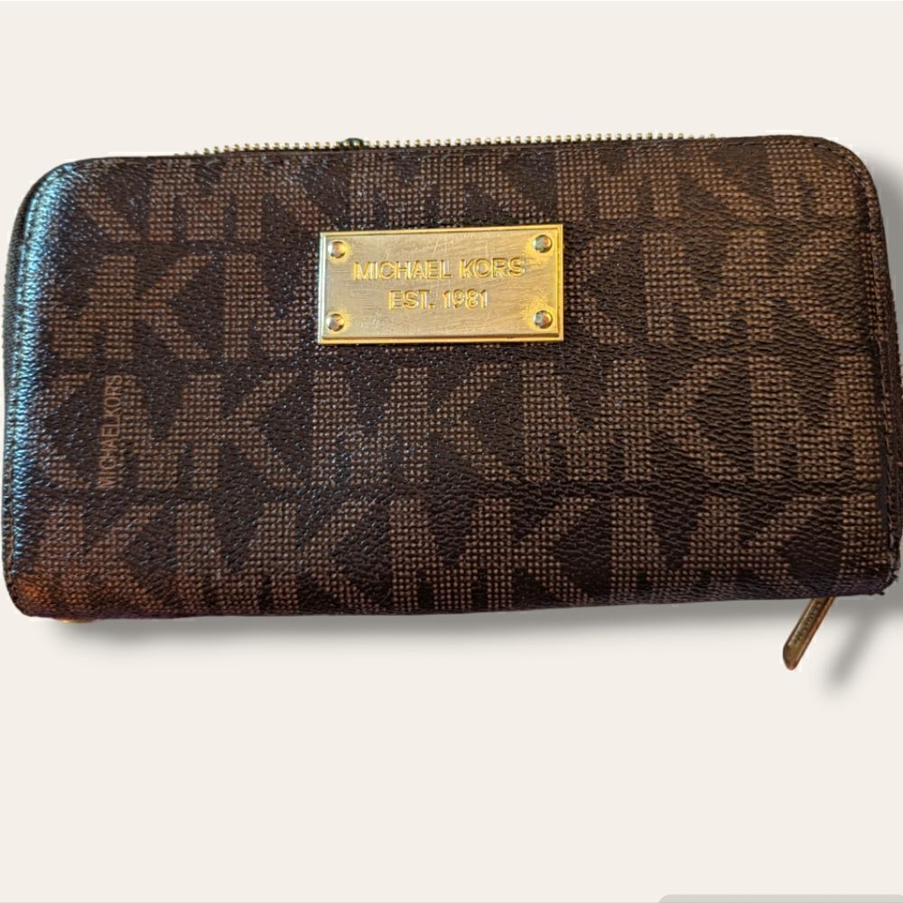 Michael Kors Douple Zip Wallet/Wristlet